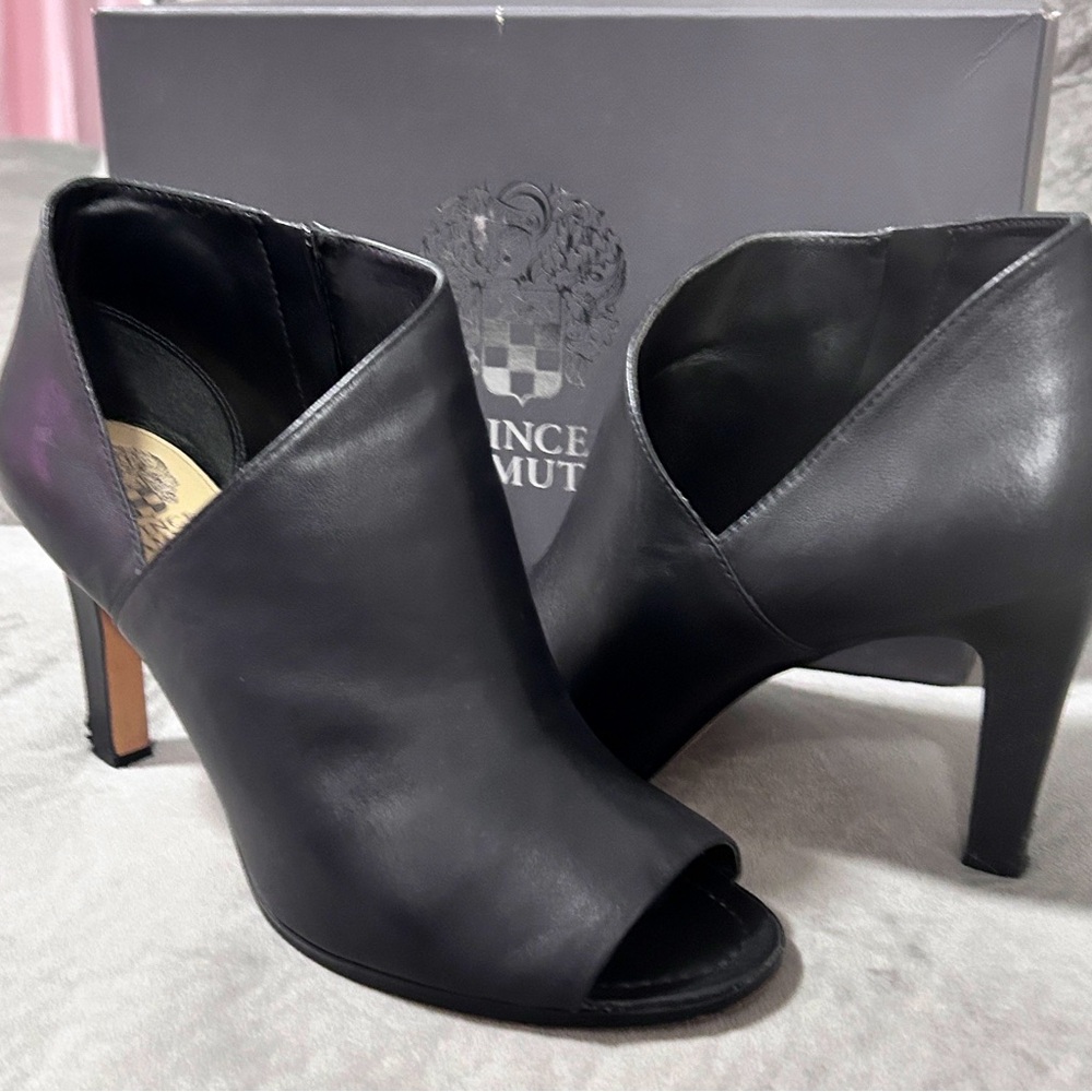 Vince Camuto Namdy Peep Toe Bootie - Black Leather - Sz 10